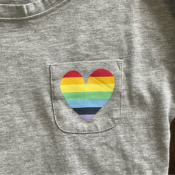 Primary Gray Long Sleeve Legging T-Shirt with Rainbow Heart - Picture 6 of 7